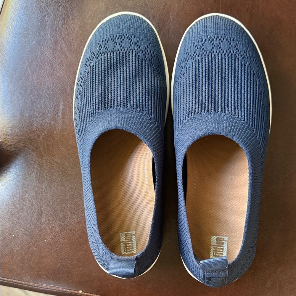 Slip-On Knit Women's Sneakers in Navy